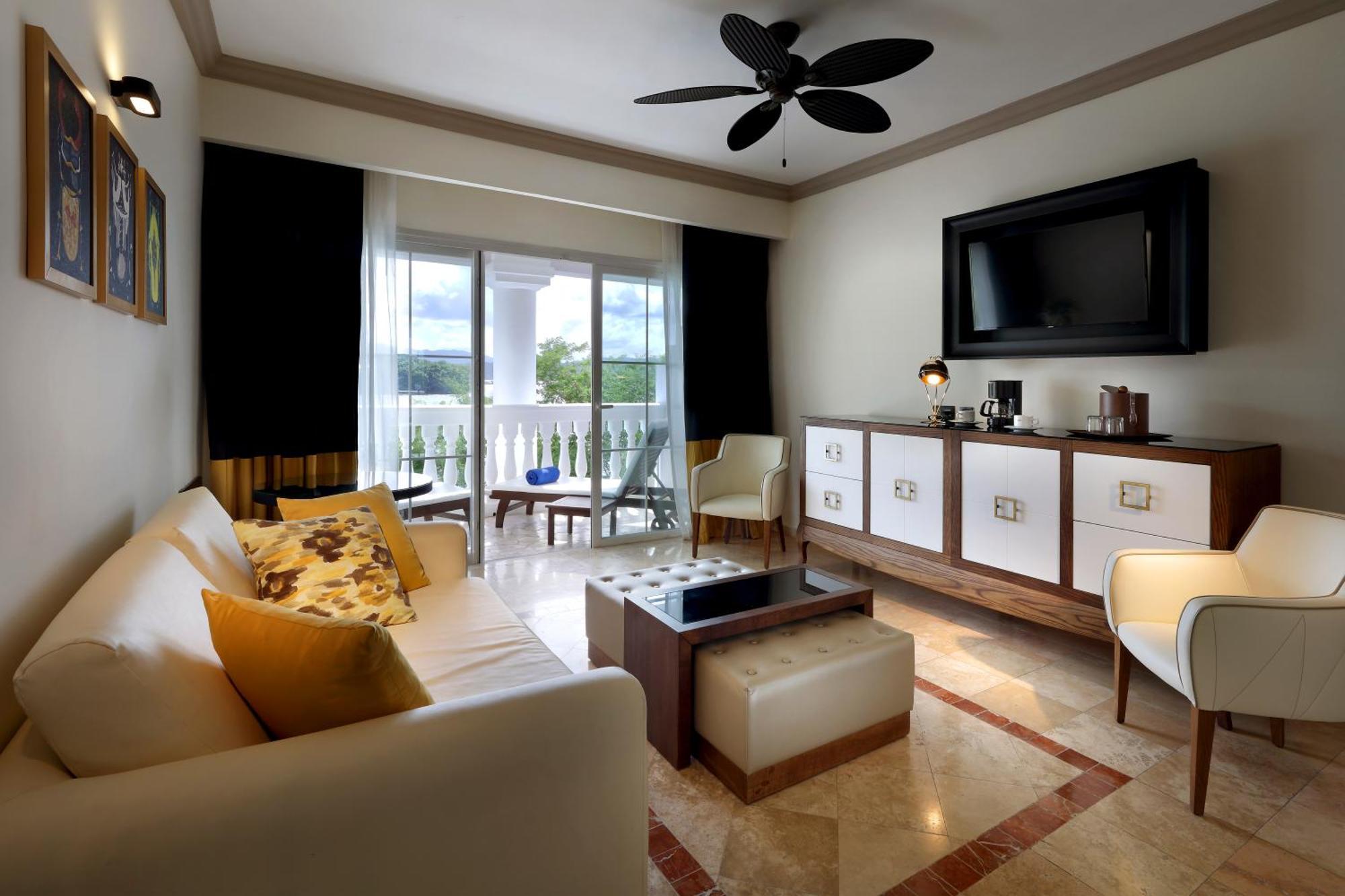 Suite Beachside Panoramic Ocean View