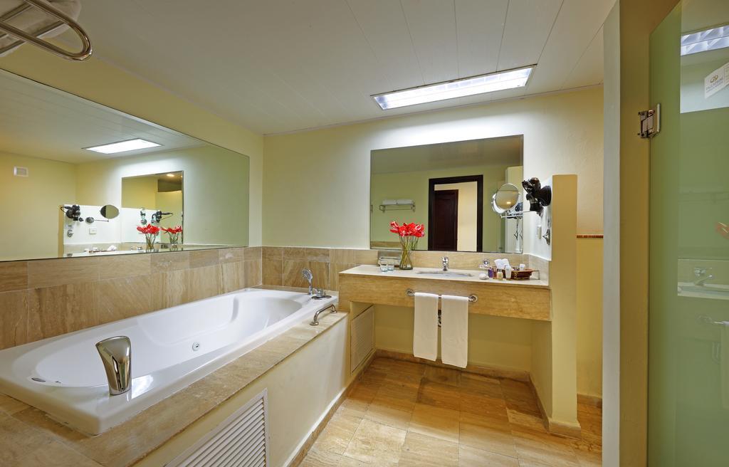 Junior Suite Beachside Ocean View